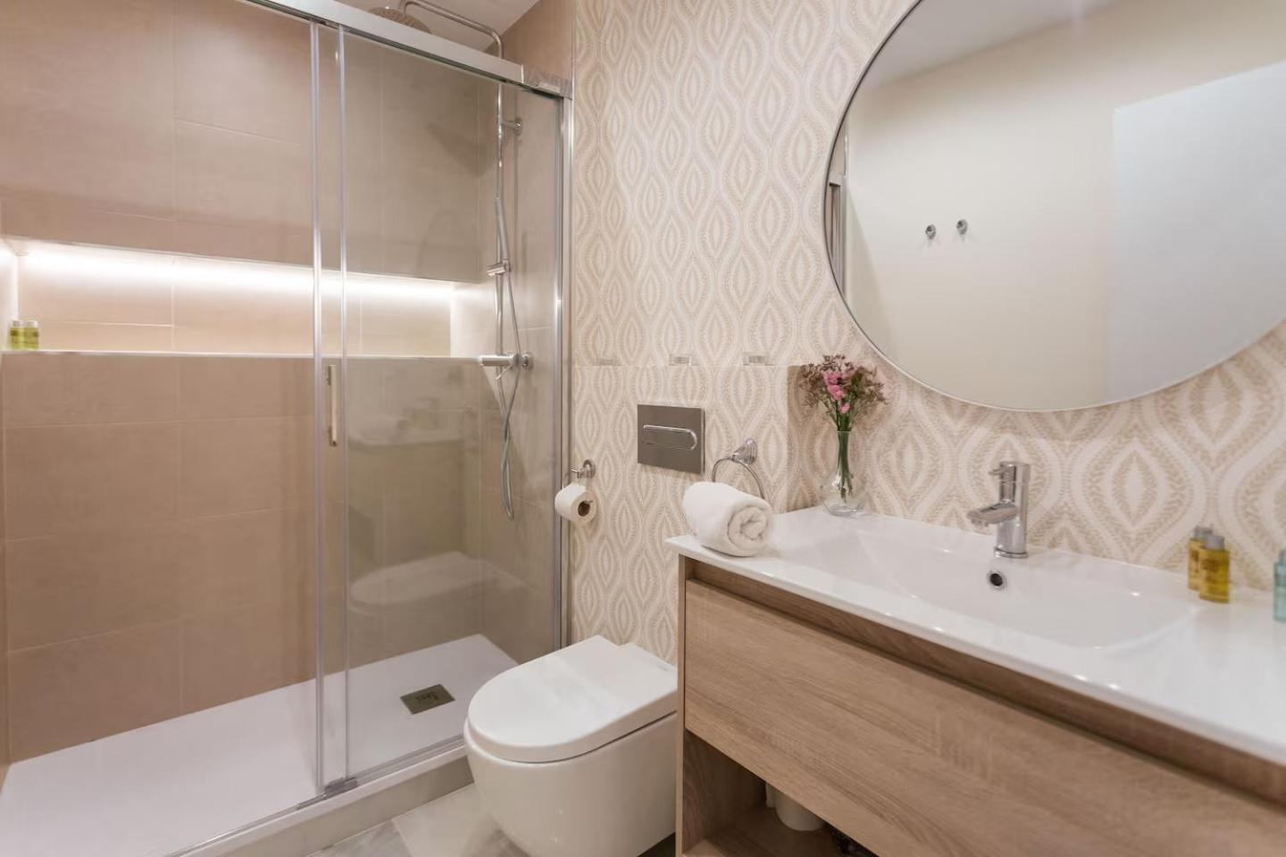 شقة Reformed And Comfy- 2Bd 2Bth- Arenal إشبيلية المظهر الخارجي الصورة